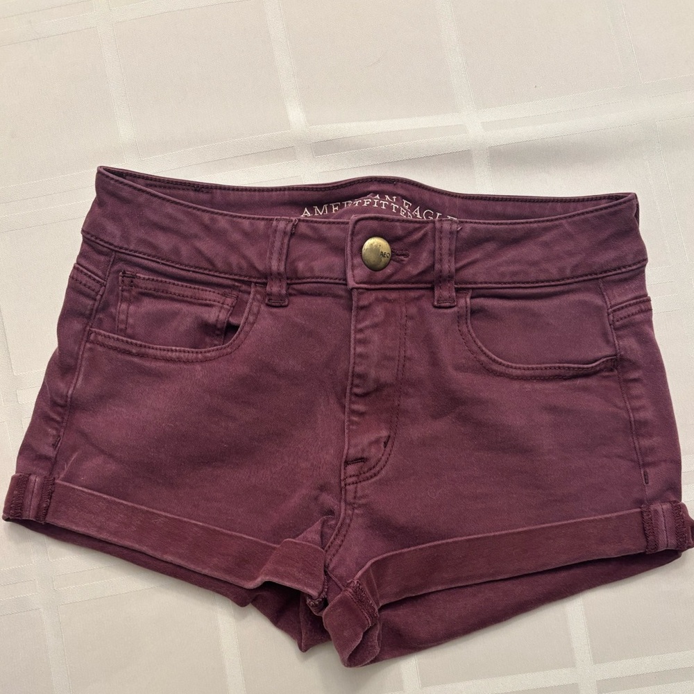 American Eagle Outfitters super-stretch hi-rise shortie - size 4